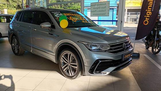 VOLKSWAGEN TIGUAN 2.0 300 TSI GASOLINA ALLSPACE R-LINE AUTOMÁTICO VOLKSWAGEN TIGUAN 2.0 300 TSI GASOLINA ALLSPACE R-LINE AUTOMÁTICO